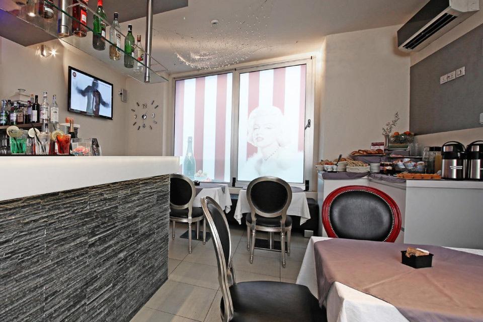 Happy Hotel Atelier Gardone Riviera Centro & Beach Eksteriør bilde
