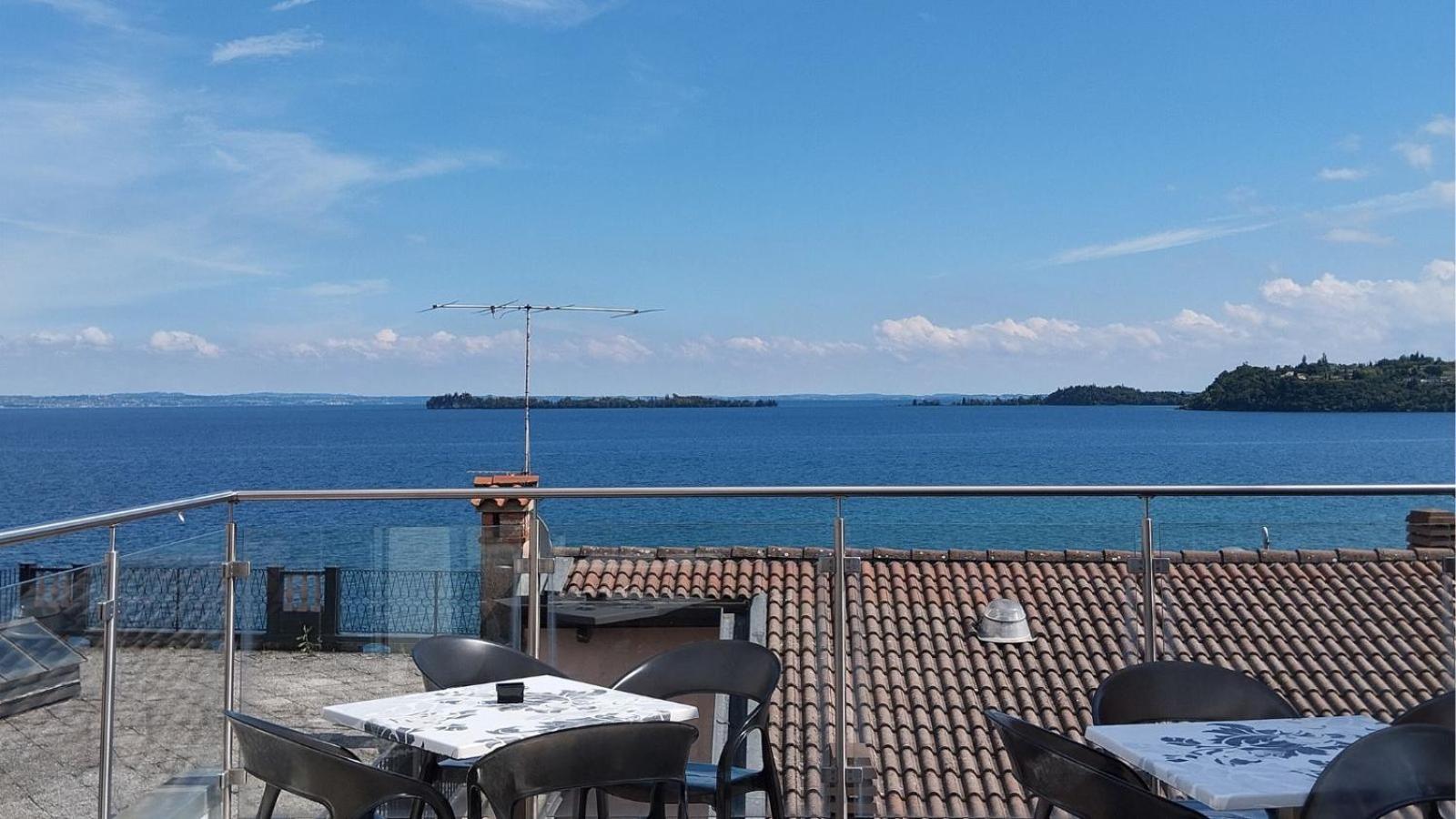 Happy Hotel Atelier Gardone Riviera Centro & Beach Eksteriør bilde